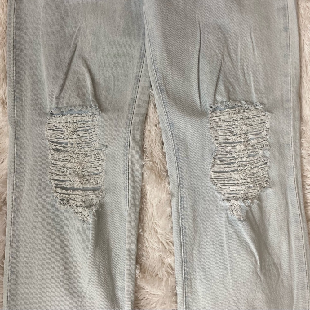 NWT WeWoreWhat Distressed Mid Rise Straight Light Wash Womens Jeans Y2K - Picture 8 of 10